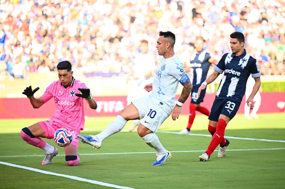 梅西：踢球不会在意纪录；希望能够参加2026世界杯